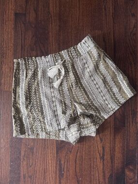 House of Harlow 1960 Olive green and Cream Embroidered Shorts